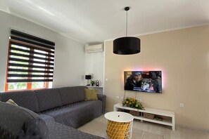 Family Apartment, Multiple Beds (Sunny Apt Malinska Krk 800m From Sea) | Living area | Smart TV - Sunny Apt Malinska Krk 800m From Sea (Malinska-Dubasnica)
