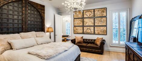 3 bedrooms, desk, iron/ironing board, free WiFi