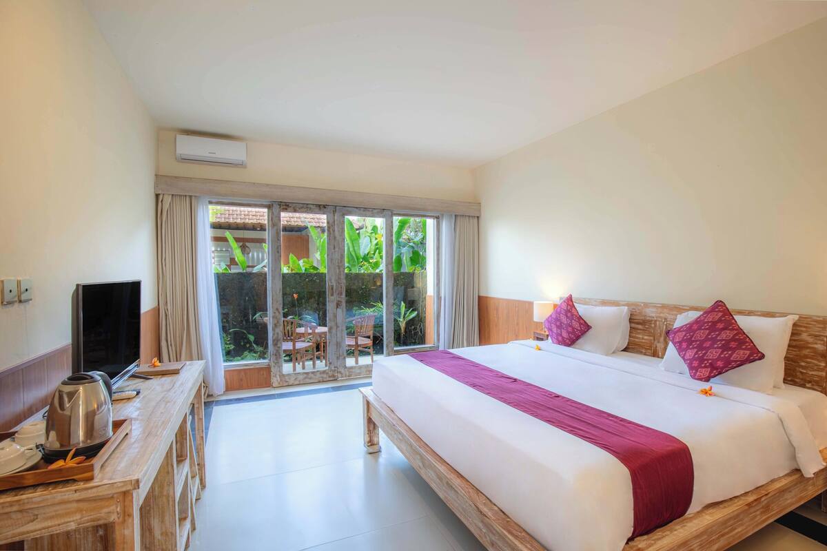 1 slaapkamer, een minibar, een kluis op de kamer, een bureau