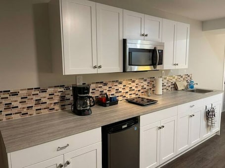 Microwave, stovetop, electric kettle, toaster