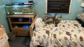 4 bedrooms, free WiFi, bed sheets