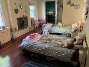 4 dormitorios, wifi gratis, ropa de cama