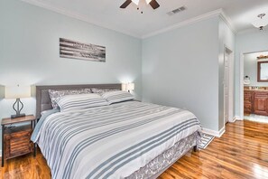 2 bedrooms, desk, iron/ironing board, free WiFi