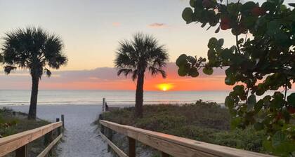 Gorgeous Loft Apartment - Centrally Located Tampa