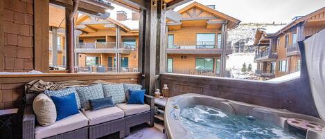 Bañera de hidromasaje exterior