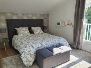 4 bedrooms, free WiFi