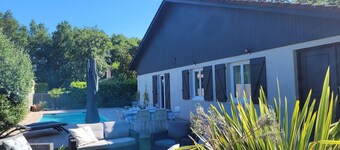 Beautiful villa with pool between Bordeaux and the ocean