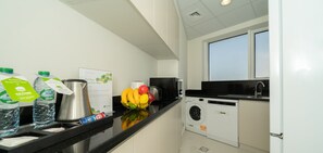 Private kitchen - Carson Elegant Living in One Bedroom (Dubai)