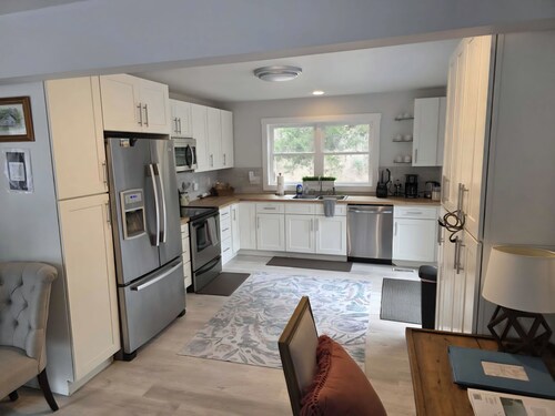 18-Acre Waterfront Sanctuary: Peace & Privacy