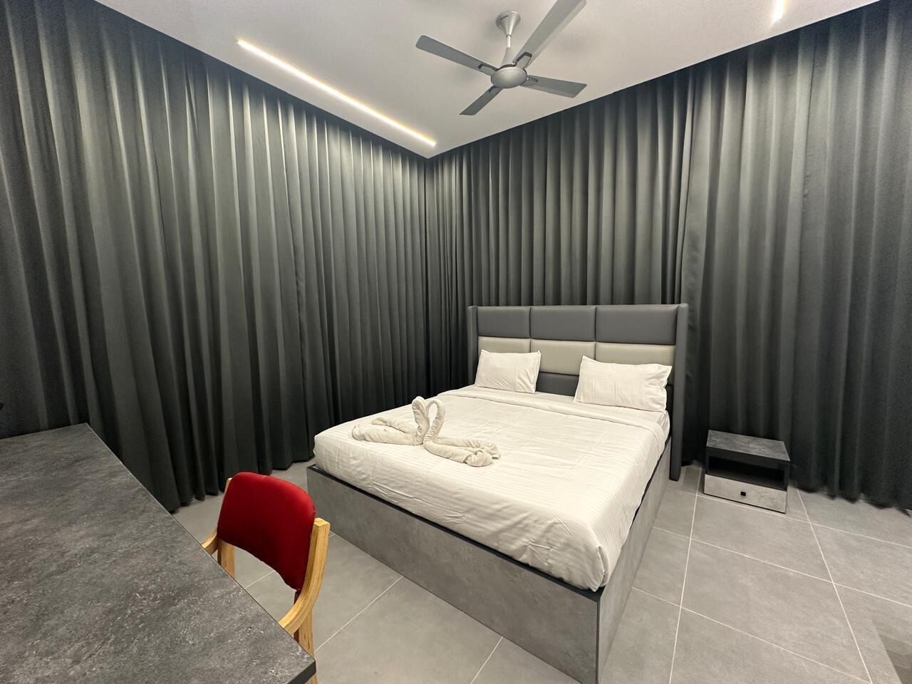 Superior Room | Hypo-allergenic bedding available, desk, WiFi (free), bed sheets