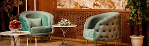 Lobby sitting area - Regal Inn Badamdar (Baku)