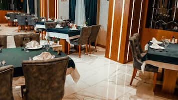 Desayuno buffet incluido todos los días