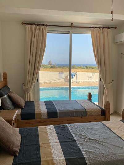 Coral Bay Bungalow
