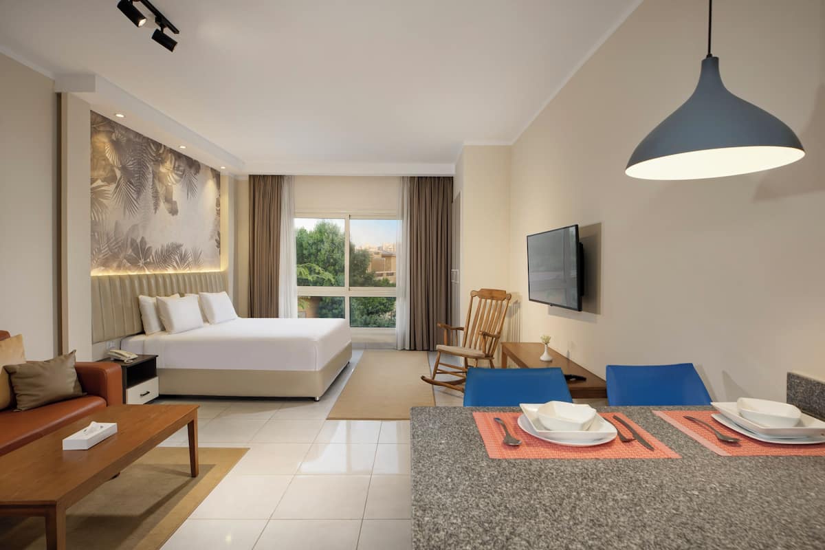 Egyptian cotton sheets, premium bedding, pillowtop beds, in-room safe