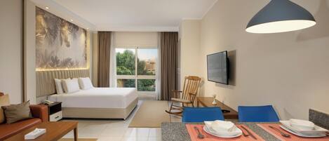 1 bedroom, Egyptian cotton sheets, premium bedding, pillowtop beds