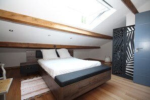 1 chambre, bureau, fer et planche à repasser, Wi-Fi gratuit