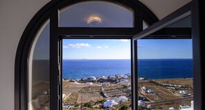 Astypalea | 1 bedroom, minibar, in-room safe, blackout curtains - LF Suites & Villas (Santorini)