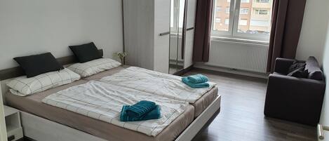 1 bedroom, free WiFi, bed sheets