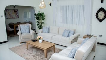 Televisión de pantalla plana