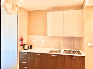 Apartment (0 Bedroom) | Eigene Kochnische | Mikrowelle, Ofen, Toaster, Esstisch