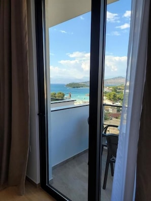 华丽三人房, 海景 | 床单