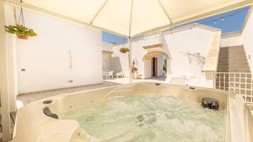 Idromassaggio all'aperto