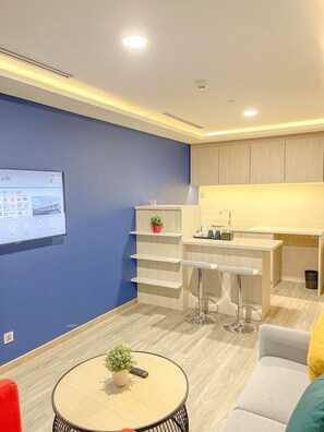 Family Room, 1 Bedroom | In-room safe, free WiFi, bed sheets - Hotel Z Zpaze (Bangkok)