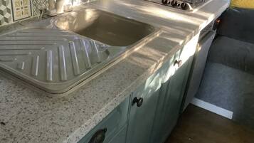 Cabana | Cozinha privada | Geladeira, micro-ondas, cooktop, chaleira elétrica