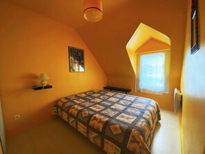 2 habitaciones y cuna de viaje 