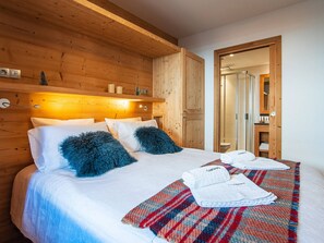 4 camere, Wi-Fi gratuito