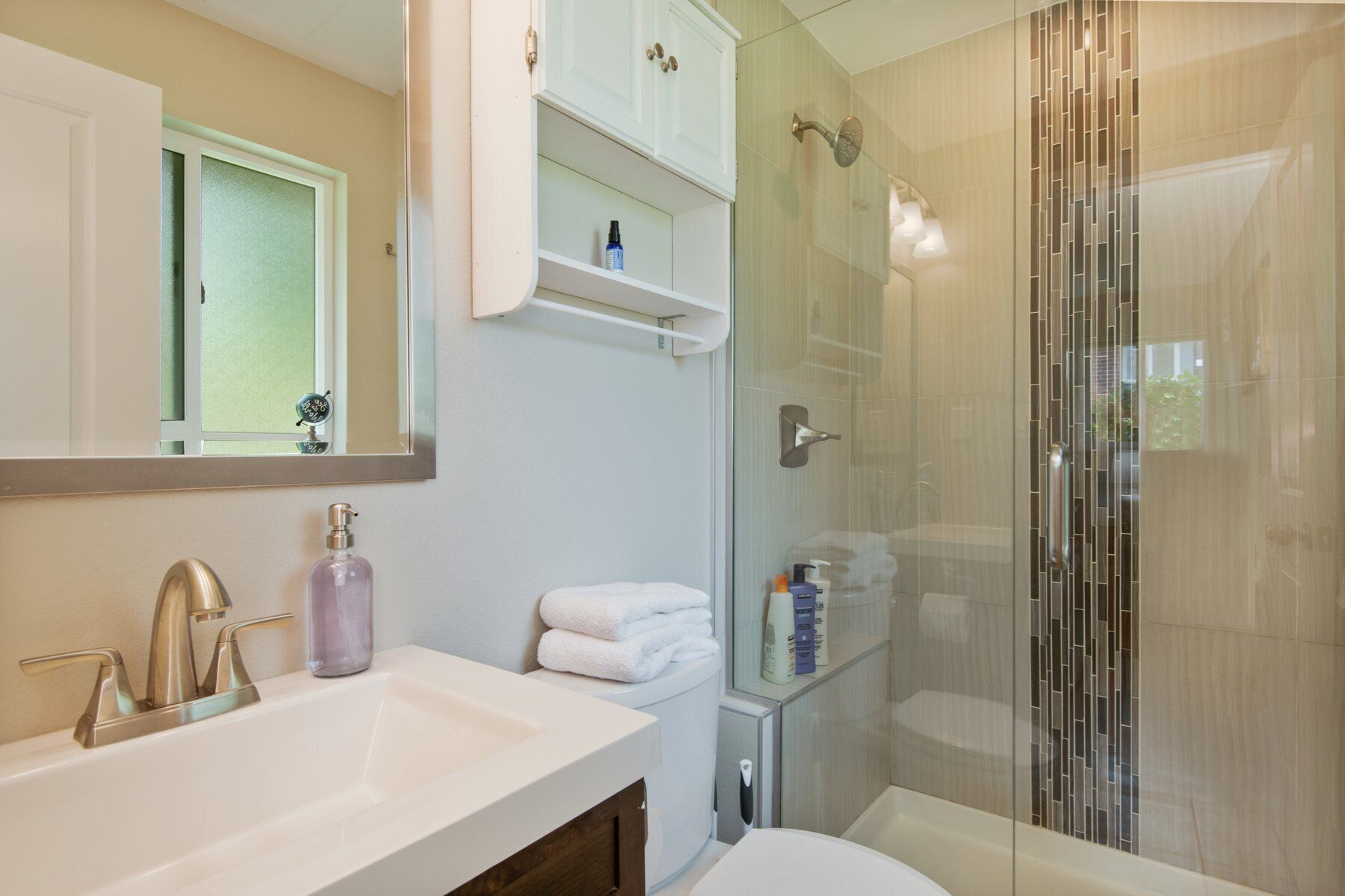 Hair dryer, towels