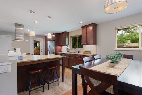 Spacious Retreat  • Ensuite Bedrooms • Large Yard