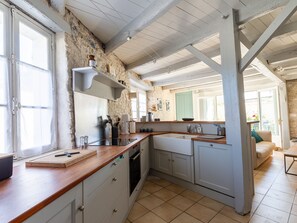 Fridge, microwave, dishwasher, toaster - Charming Village House Near Beaches & Market, Cozy Interior, Garden, Parking Included (Le Bois-Plage-en-Ré)