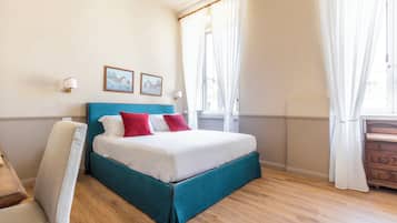 Sengetøy i egyptisk bomull, sengetøy av topp kvalitet og skrivebord