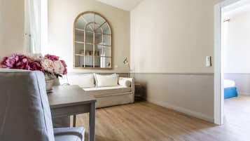 Suite, cocina básica | Sábanas de algodón egipcio, ropa de cama de alta calidad, escritorio