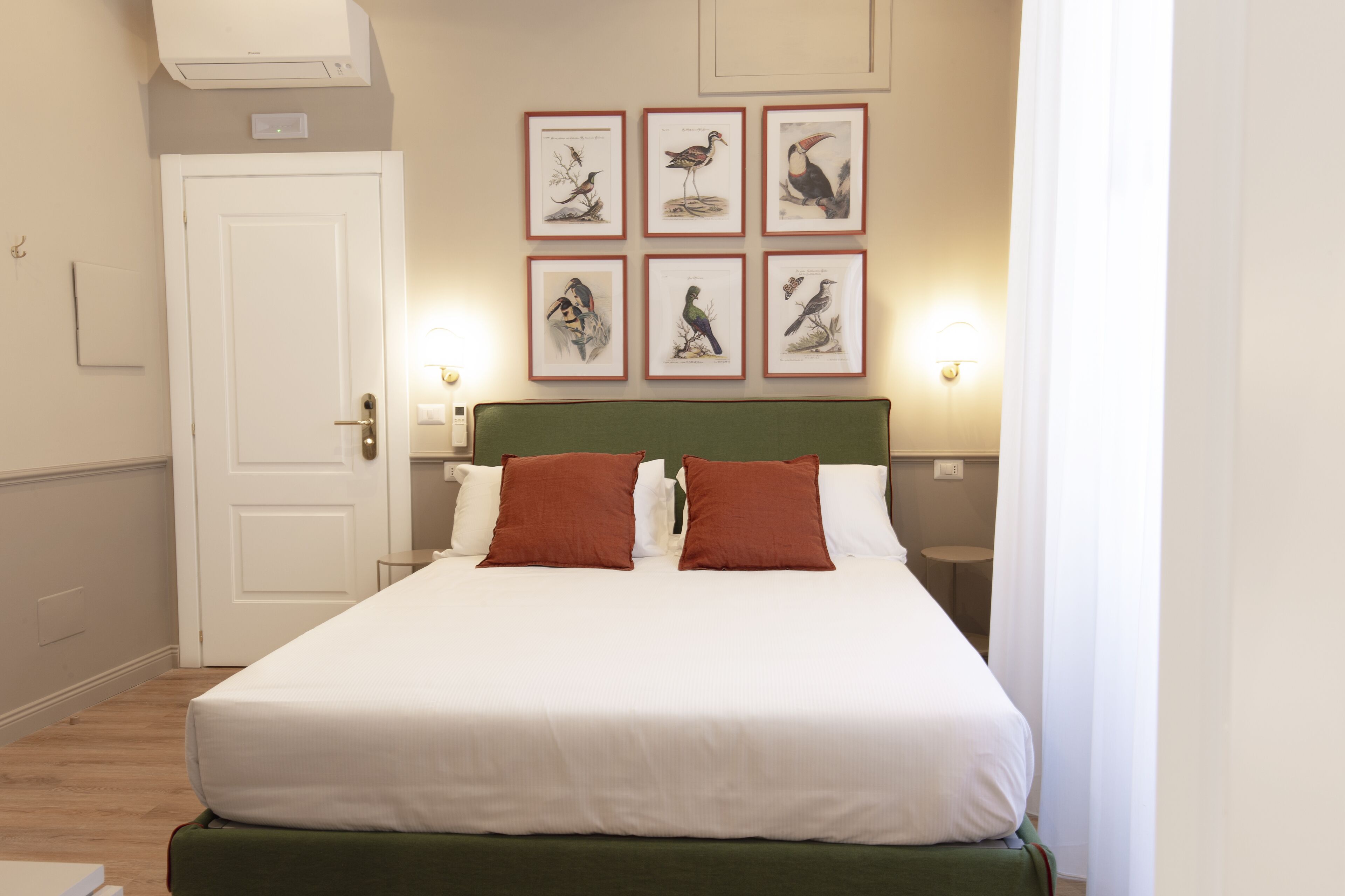 double room | 1 bedroom, egyptian cotton sheets, premium bedding, desk