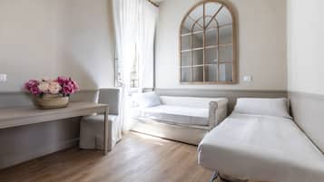 Suite, cocina básica | Sábanas de algodón egipcio, ropa de cama de alta calidad, escritorio