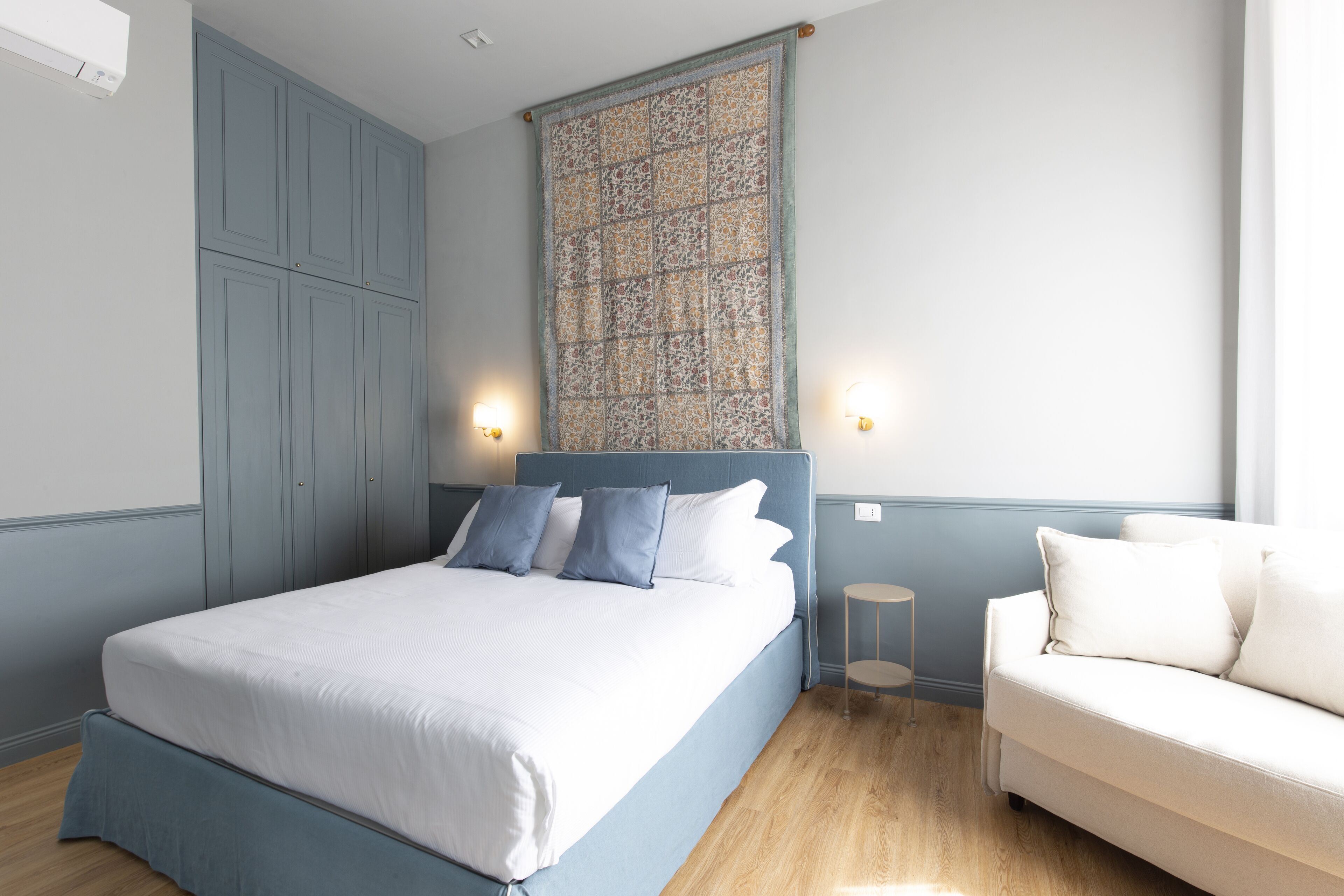 junior suite, kitchenette | 1 bedroom, egyptian cotton sheets, premium bedding, desk