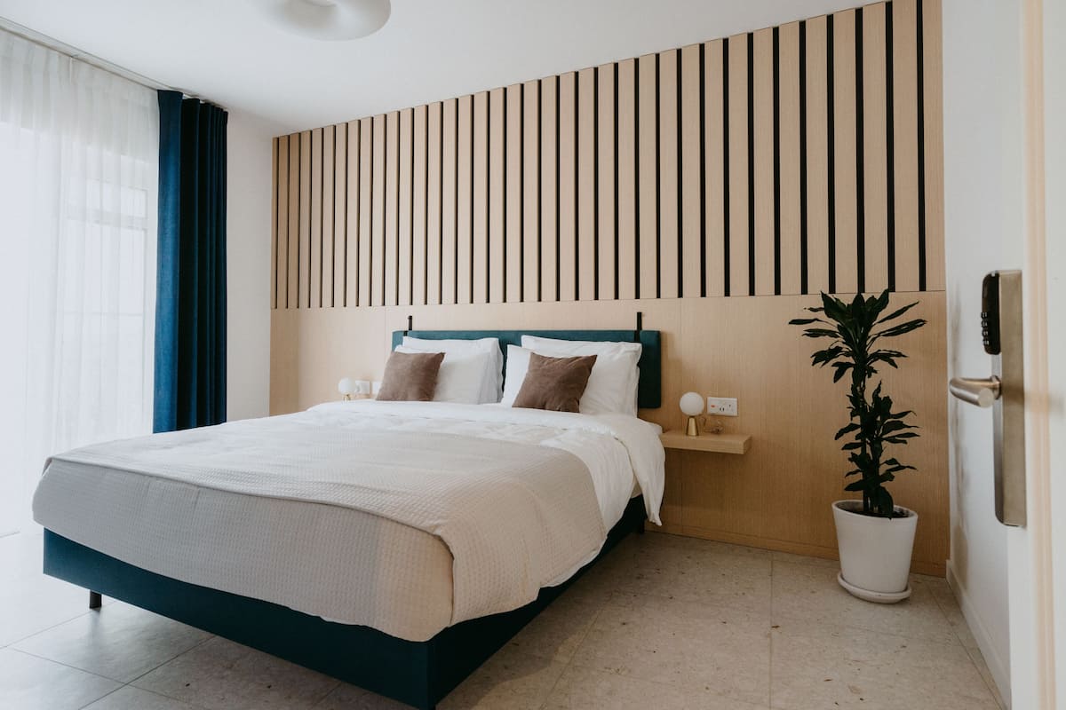 King Room, Balcony | Memory foam beds, free minibar items, in-room safe