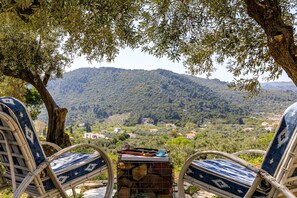 House, Multiple Beds | Balcony - Charming 1-bed House in Stafylos (Skopelos)