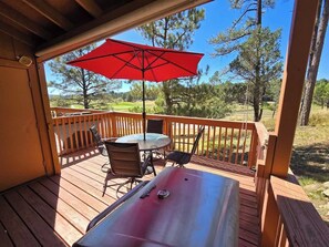 Outdoor dining - Grisham’s View Condo| Cozy w/Golf Course Views! (Ruidoso)