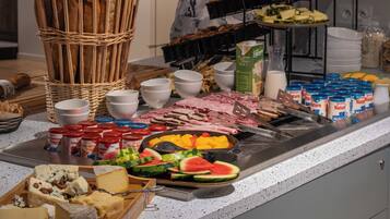 Dagelijks ontbijtbuffet (EUR 16 per persoon)