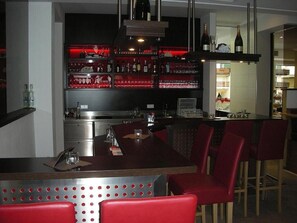 Bar (on property) - Hotel Herzblut (Saalbach-Hinterglemm)