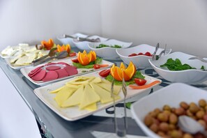 Gratis morgenmadsbuffet hver dag