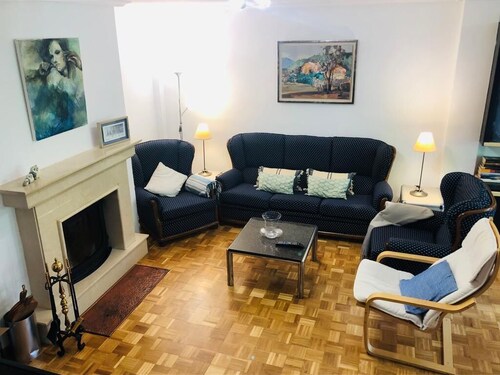 Beautiful townhouse with garden and cellar with fireplace.