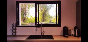 Fridge, microwave, oven, stovetop - Vacation villa 12 minutes from the beach (Tosse)