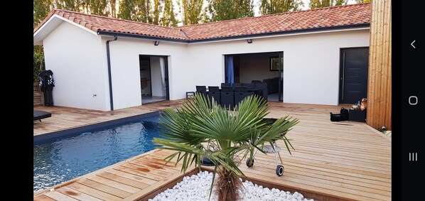 Outdoor pool, a heated pool - Vacation villa 12 minutes from the beach (Tosse)
