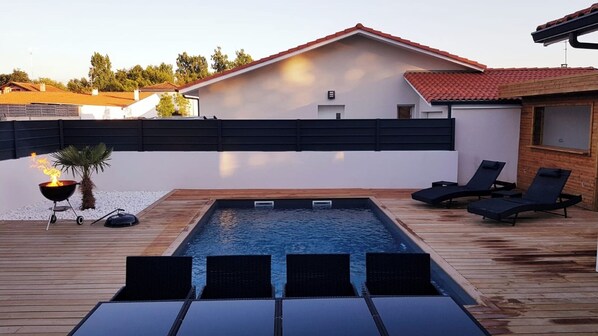 Piscine extérieure, piscine chauffée
