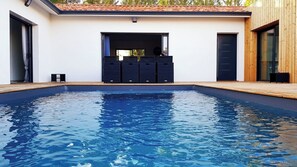 Piscine extérieure, piscine chauffée