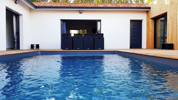 Outdoor pool, a heated pool